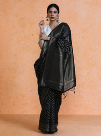 Navriti Cotton in Black