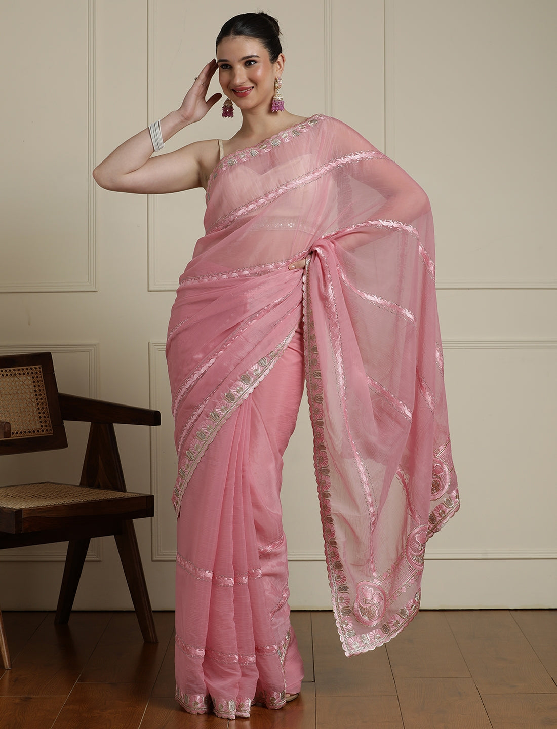 Solid Embroidered Zari Saree in Pink
