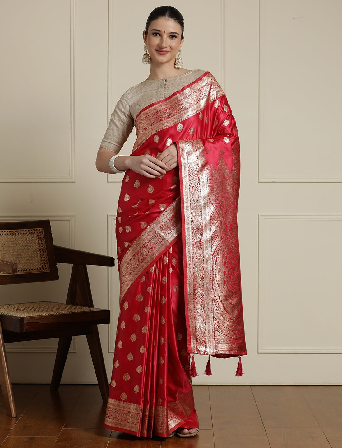 Ethnic Motifs Woven Design Banarasi Saree With Blouse in Red