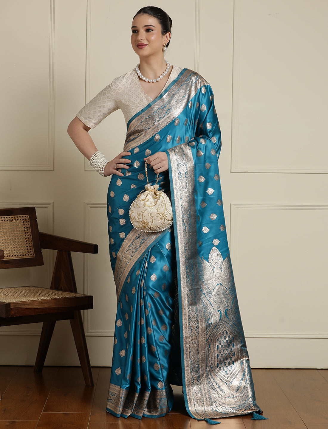 Ethnic Motifs Woven Design Zari Banarasi Saree With Blouse Piece in Blue