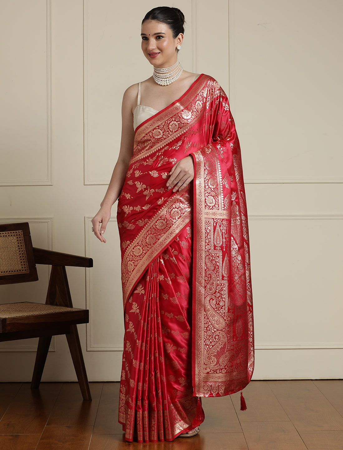 Ethnic Motif Woven Design Banarasi Saree in Pink