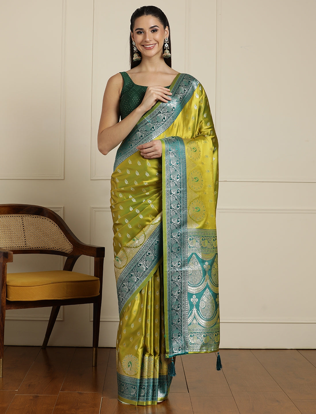 Woven Design Banarasi Saree With Unstitched Blouse in Light Green