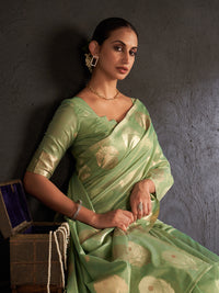 Viloni Silk in Green