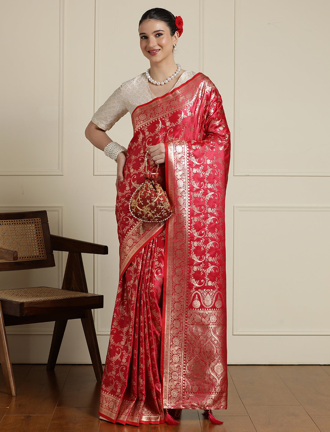 Woven Design Zari Banarasi Saree with Blouse in Red