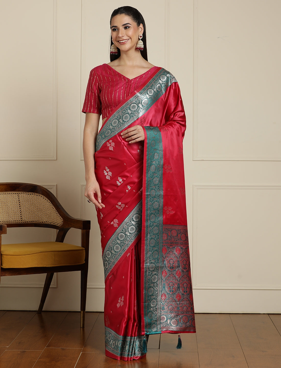 Woven Design Zari Banarasi Saree in Pink