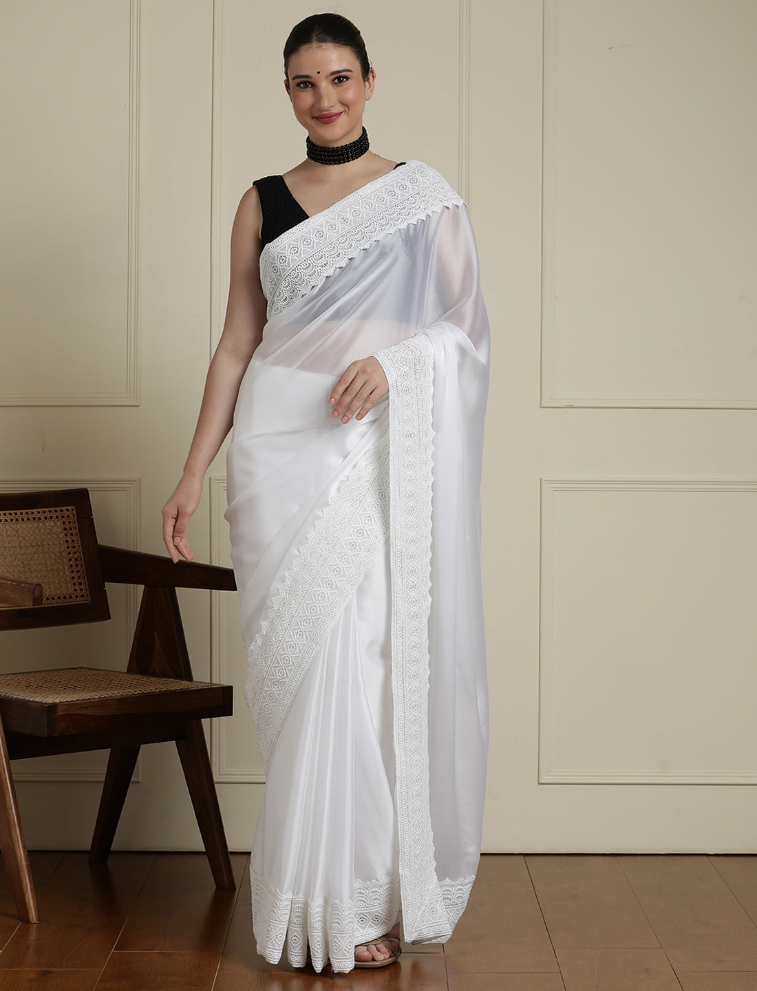 Embroidered Saree With Blouse Piece in White