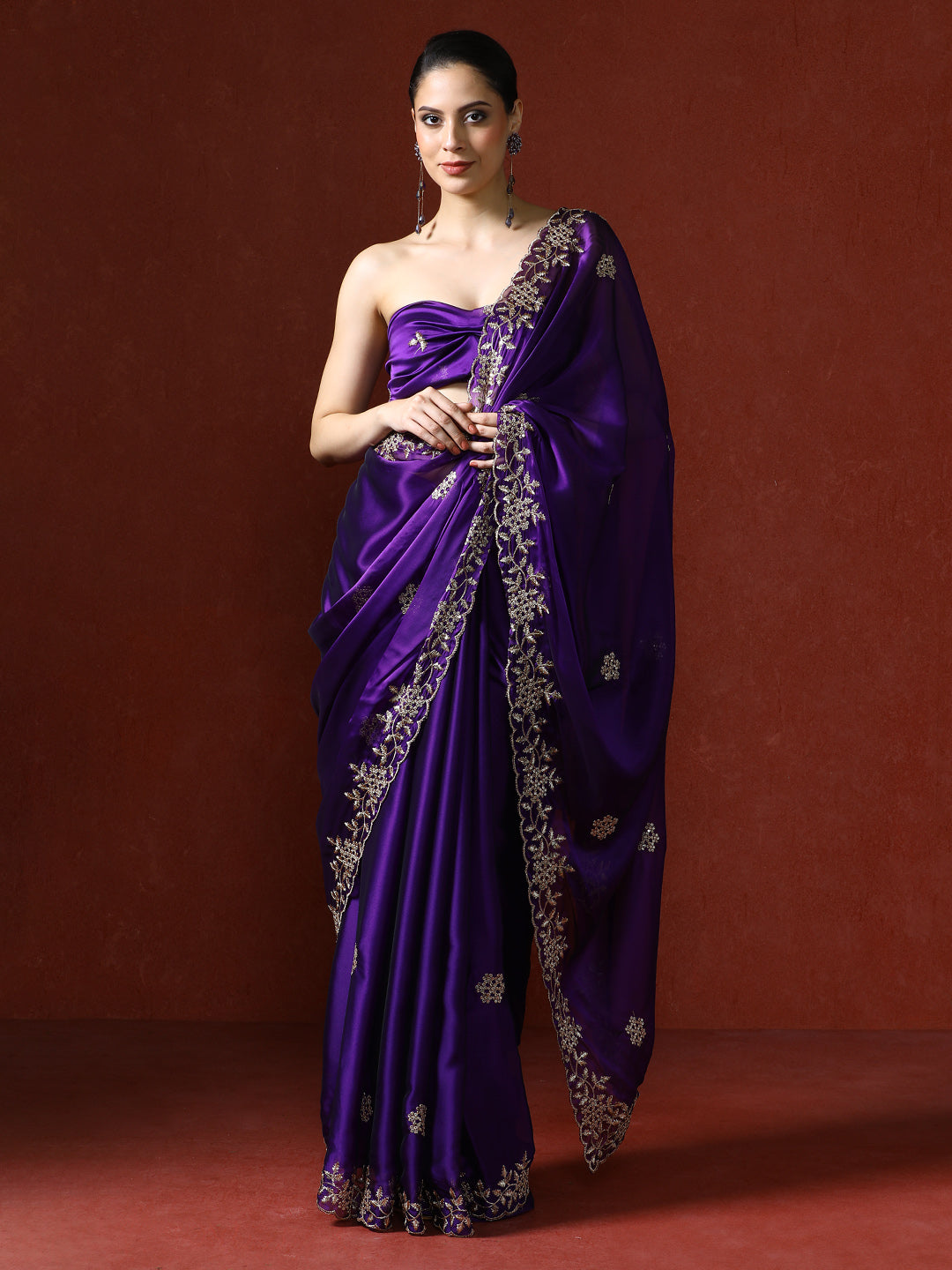 Ethnic Motifs Embroidered Sequinned Saree in purple