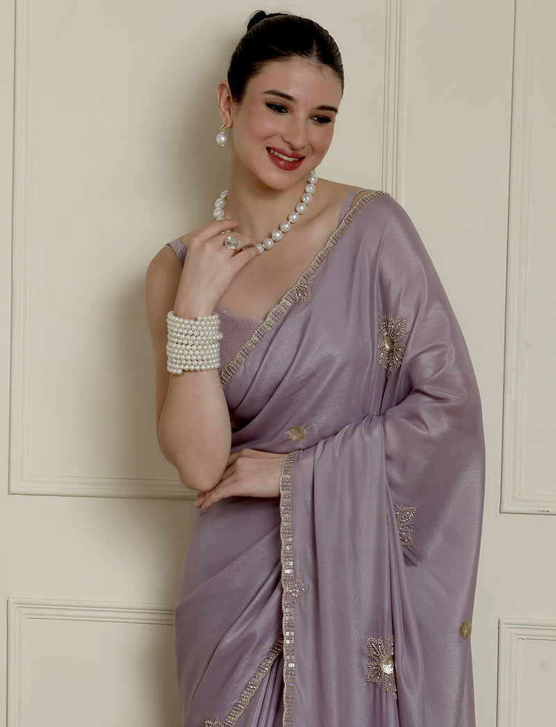 Women Solid Embroidered Saree in Lavendar