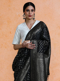 Navriti Cotton in Black