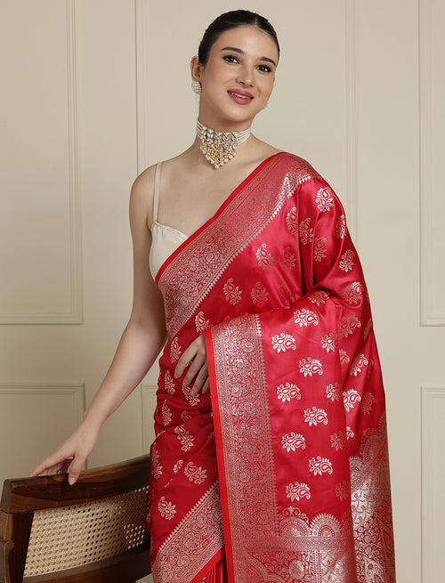 Women Paisley Woven Design Zari Banarasi Saree in Red