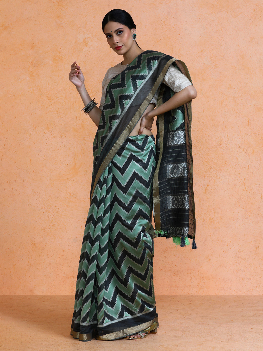 Sumitra Cotton in Pista and Black