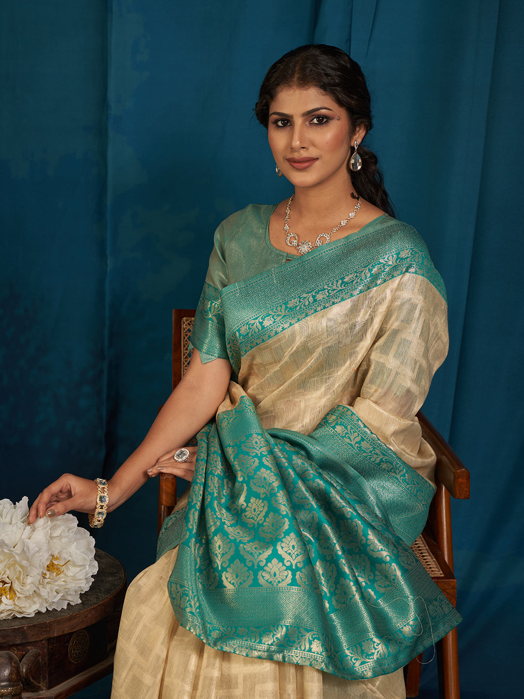 Swarnika Silk In Teal And Beige