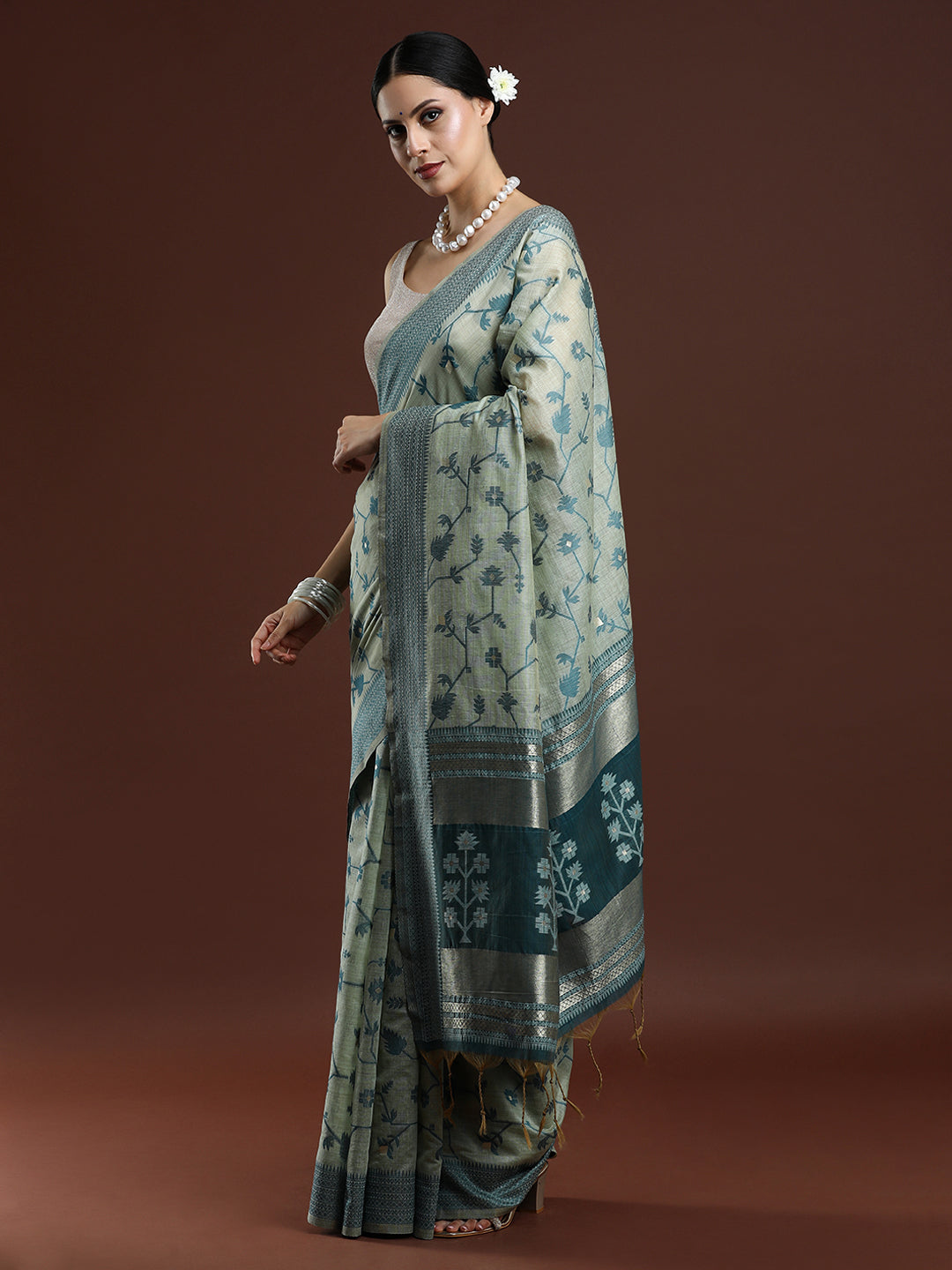 Woven Design Floral Chanderi Cotton Saree in Pista Green