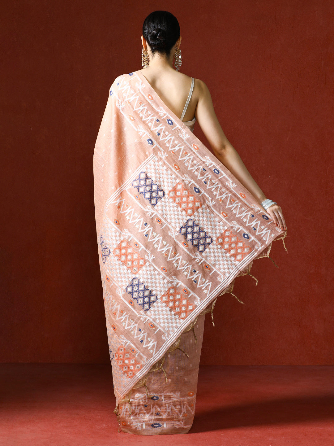 Handloom Geometric Woven Design Chanderi Saree in peach