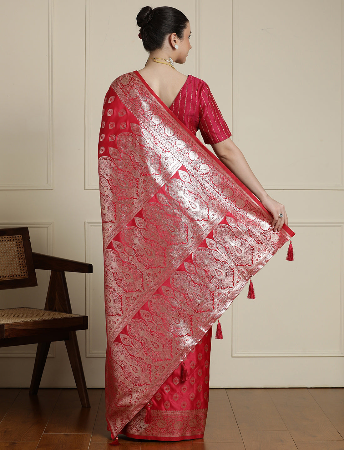 Ethnic Motifs Woven Design Banarasi Saree With Blouse Piece in Red