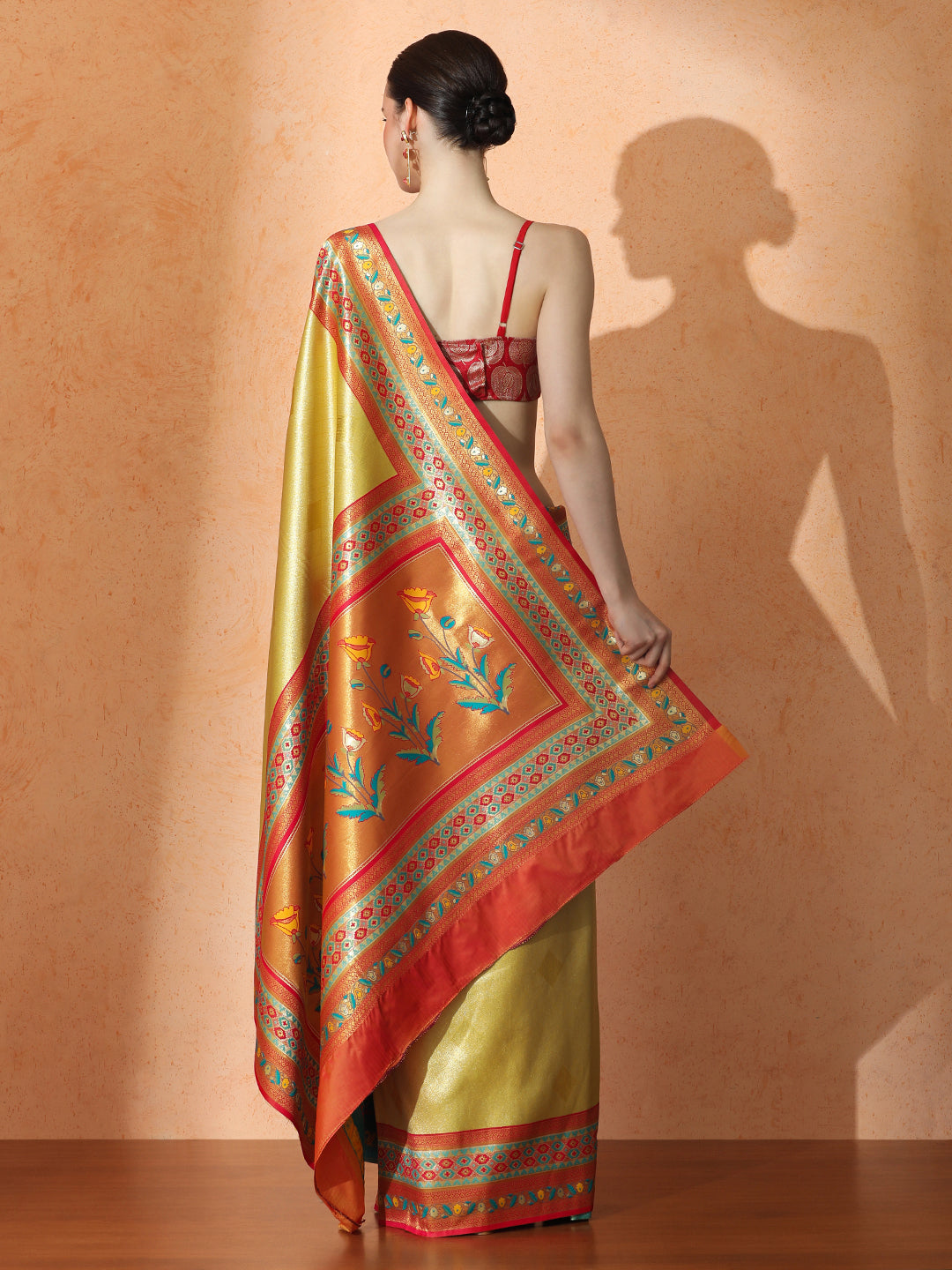 Kaashi Silk In Gold