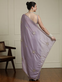 Women Solid Embroidered Saree in Lavendar