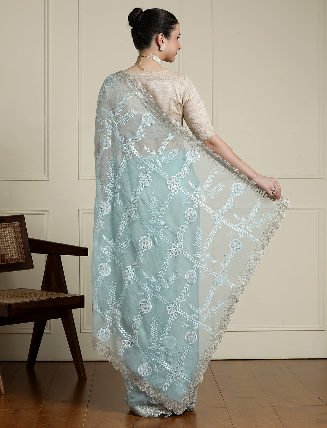 Woven Design Saree With Blouse in Blue