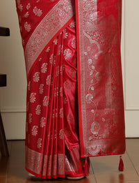 Women Paisley Woven Design Zari Banarasi Saree in Red