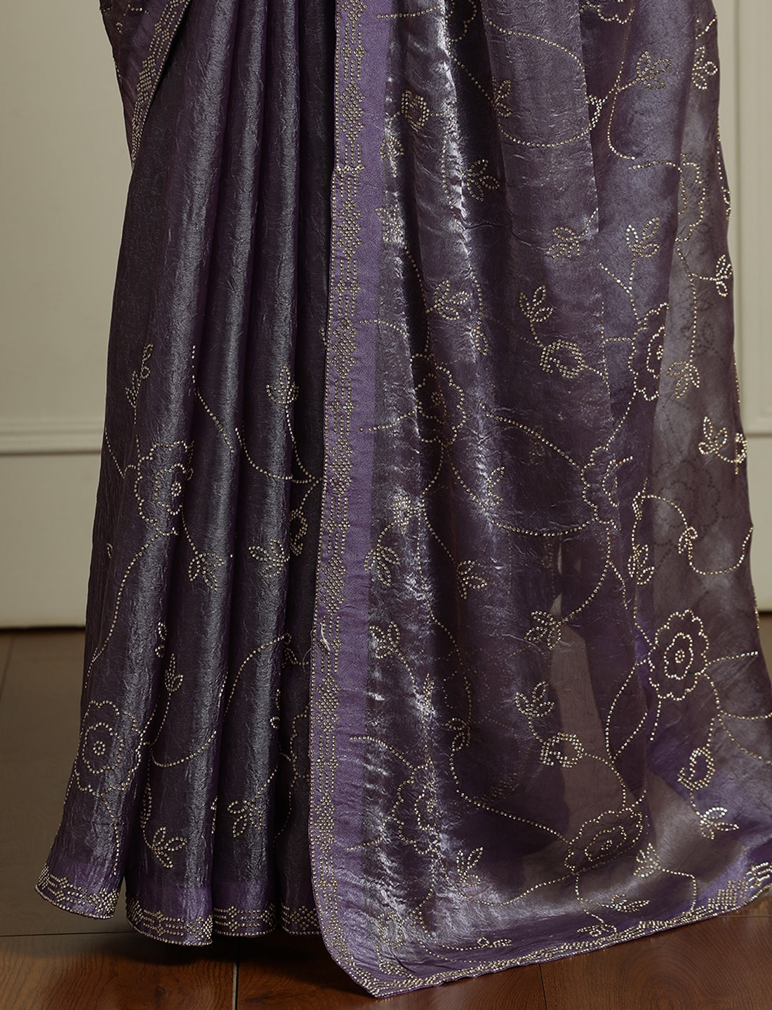 Embellished Saree With Unstitched Blouse in Purple