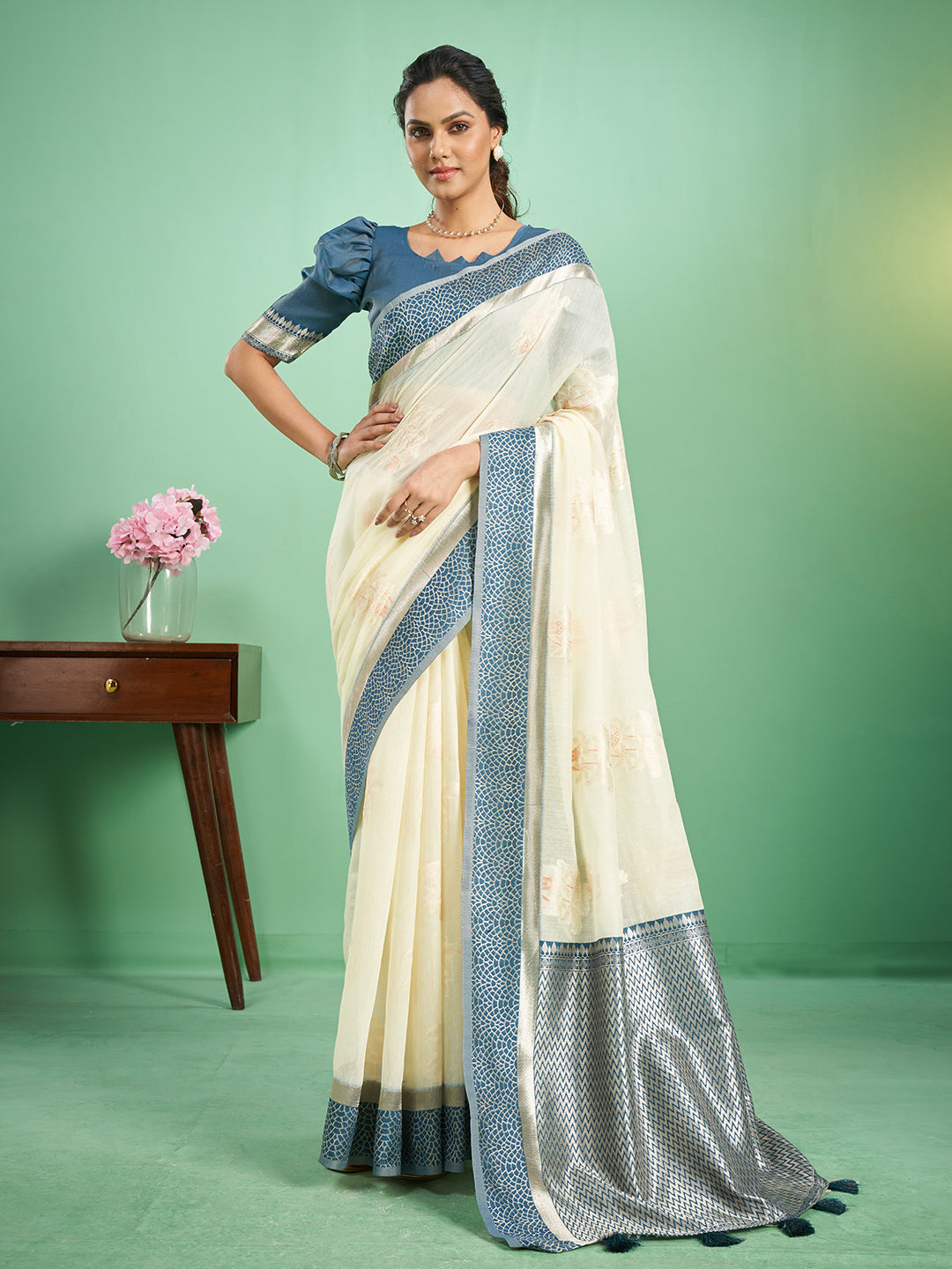 Rohini Cotton In White & Blue