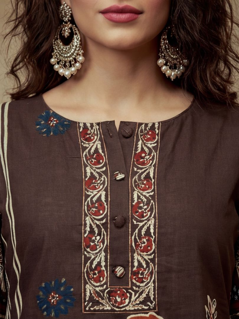 Printed Cotton Blend Round Neck Kurta & Trousers With Dupatta