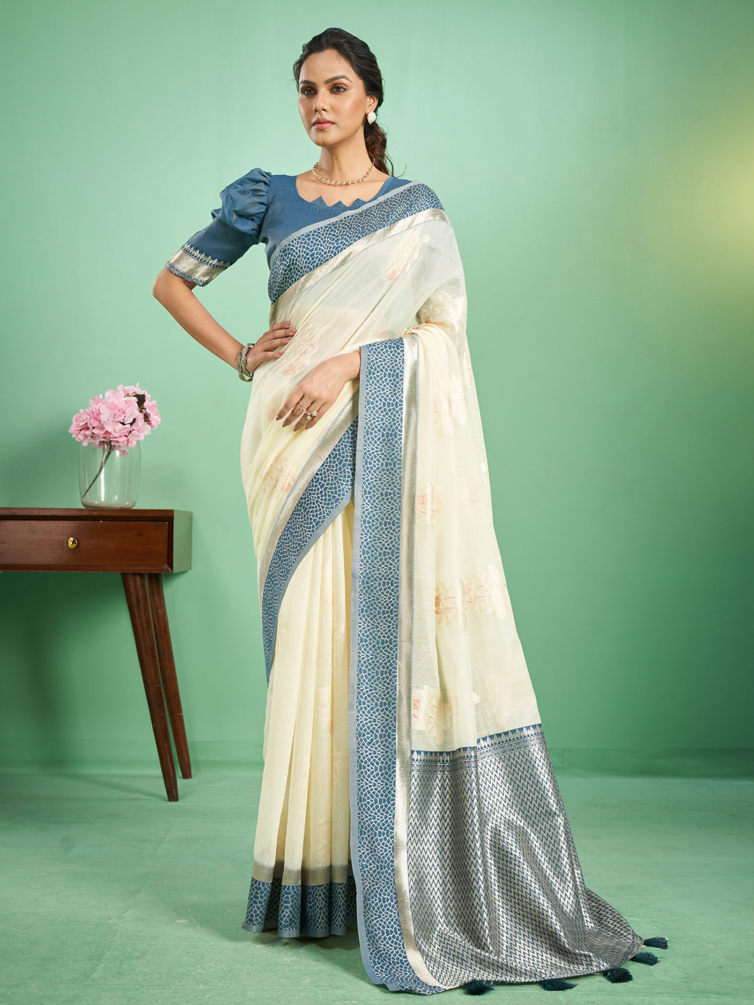 Rohini Cotton In White & Blue