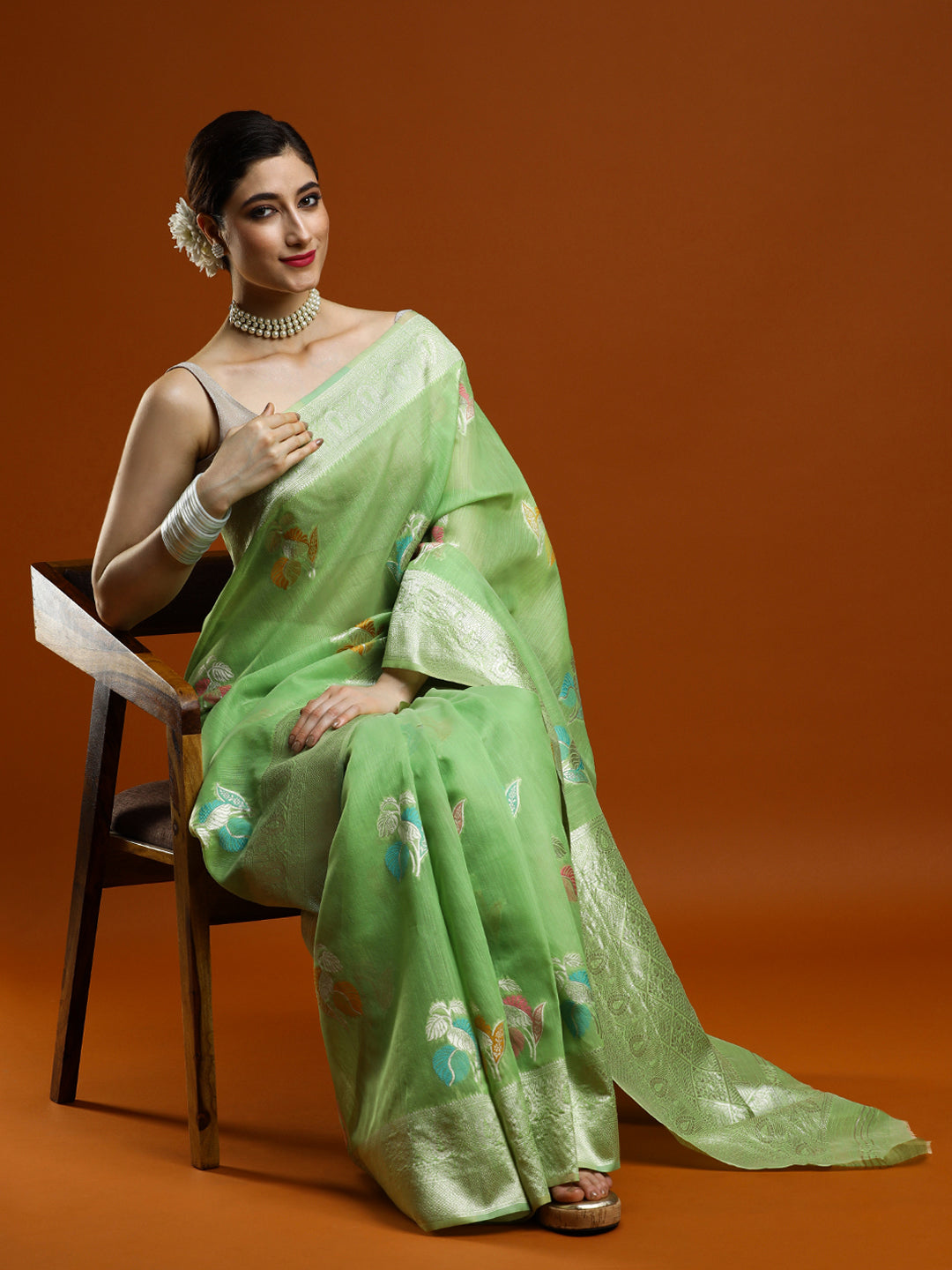Sarha Ethnic Motifs Embroidered Zari Embroidered Chanderi Saree in Green
