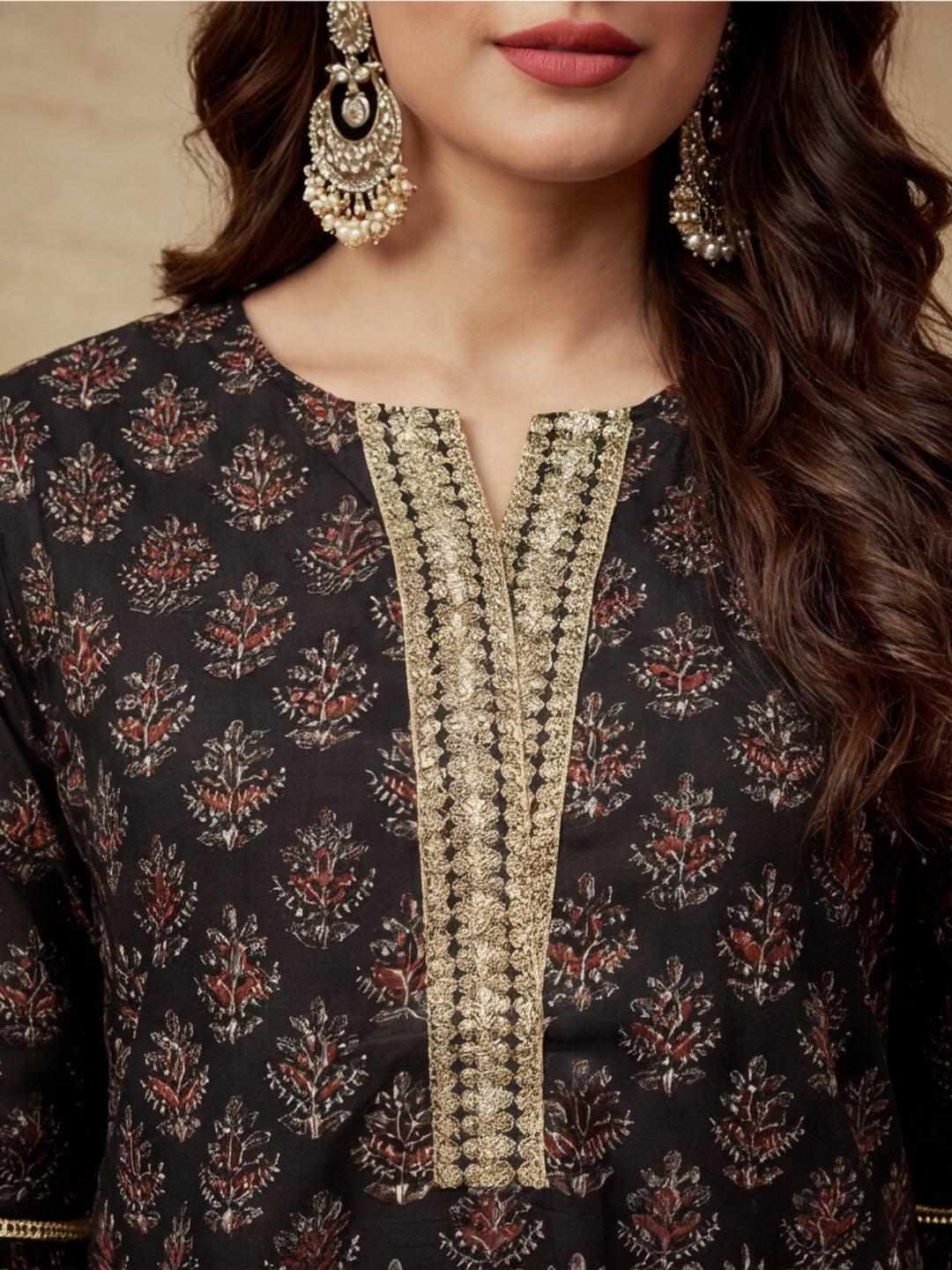 Self Design Pure Cotton Round Neck Kurti & Trousers With Dupatta