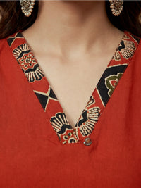 Women Ethnic Motifs Printed V-Neck Kurta & Trousers With Dupatta