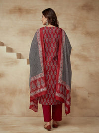 Embroidered Notched Neck Kurta & Trousers With Dupatta