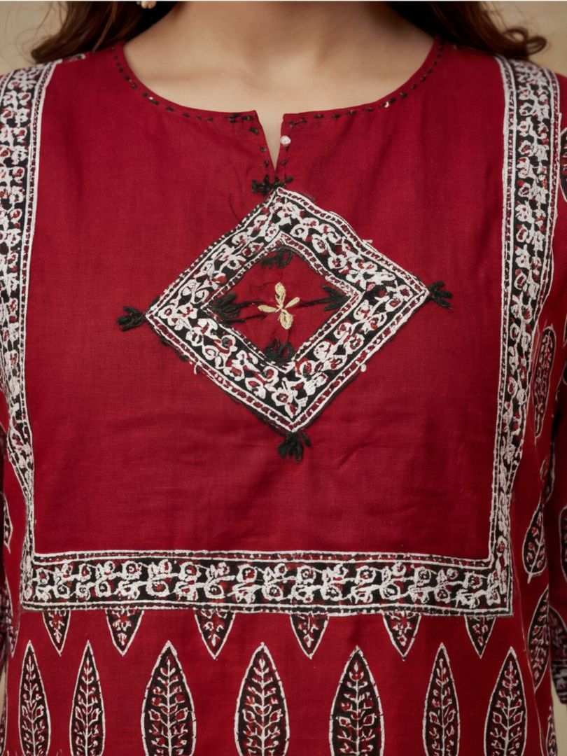 Embroidered Notched Neck Kurta & Trousers With Dupatta